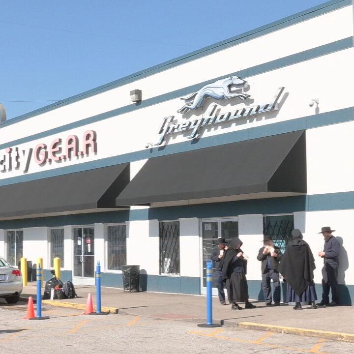GREYHOUND STOP IN WEST LOUISVILLE - 3-19-2024  (2).jpeg